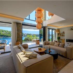 4 Bedroom Villa with Pool, Sumartin, sleeps 8